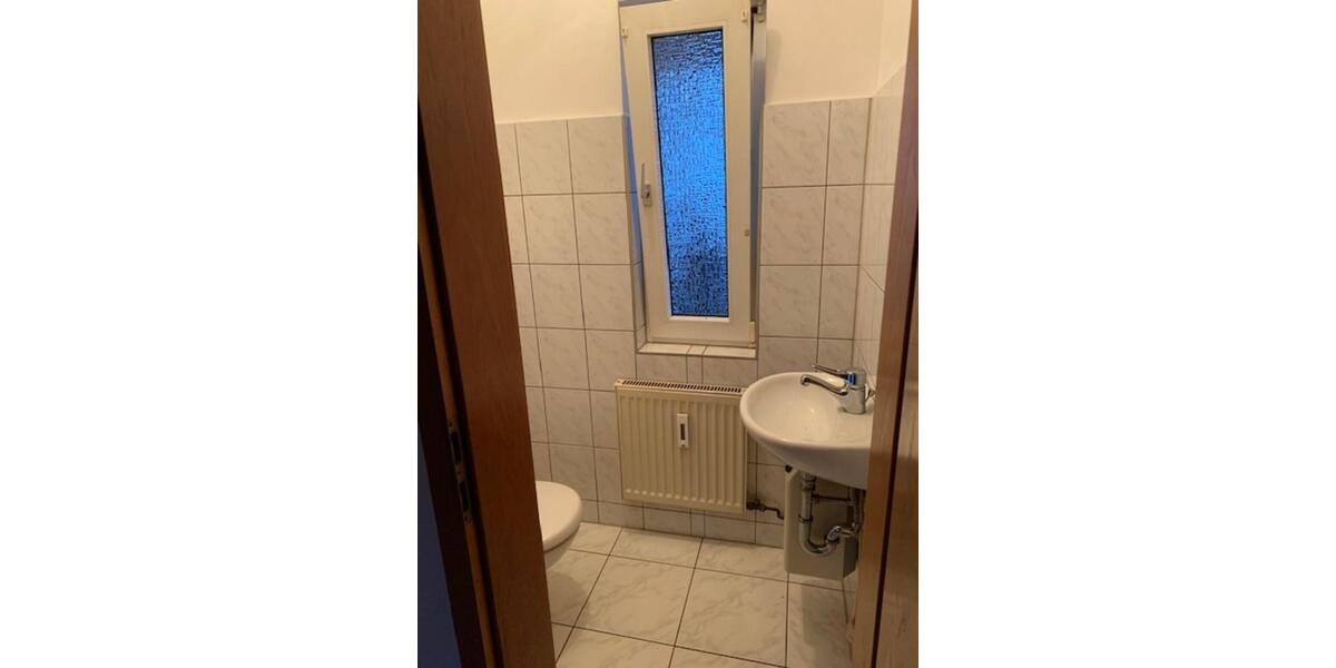 Etagenwohnung Solingen Central - 2 Zimmer, 72 m&sup2;, 700&euro; | Angebot:25340762