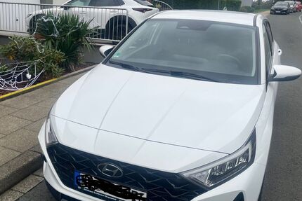 Hyundai i20 70.800 km 13.600 € Velbert 42553