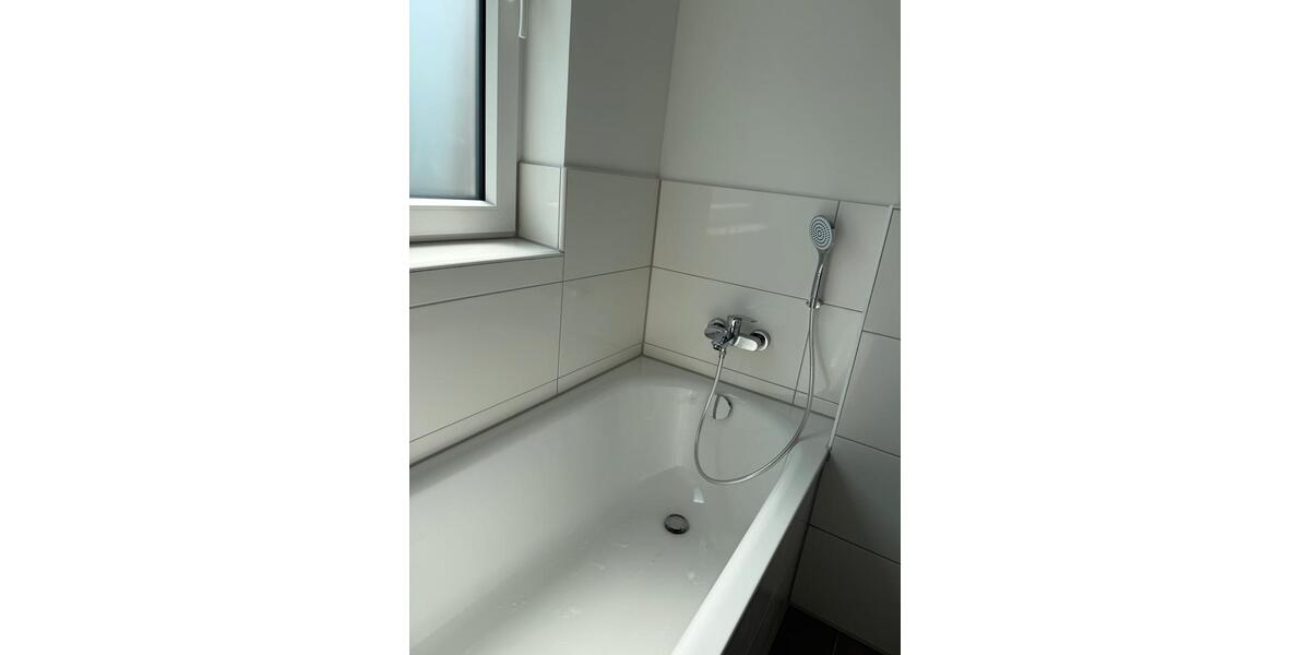Dachgeschoßwohnung Neuss Holzheim - 3 Zimmer, 74 m&sup2;, 950&euro; | Angebot:26301695
