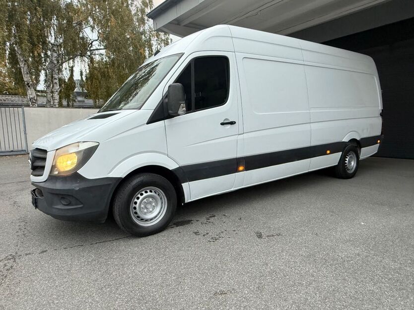 Mercedes-Benz Sprinter 208.000 km 12.500 € Essen 45141