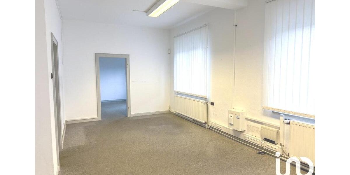 Büroeinheit mit Lager und Empfangsraum für gewerbliche Nutzungen zimmer