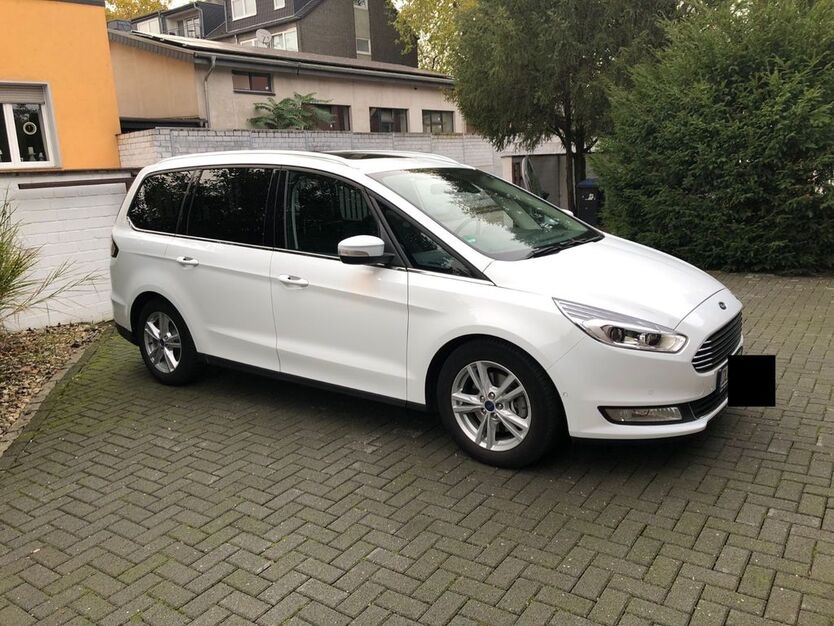 Ford Galaxy 58.600 km 20.500 € Duisburg 47138
