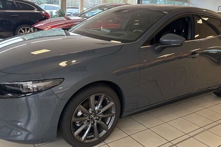 Mazda 3 2.968 km 24.971 &euro; Neuss 41464