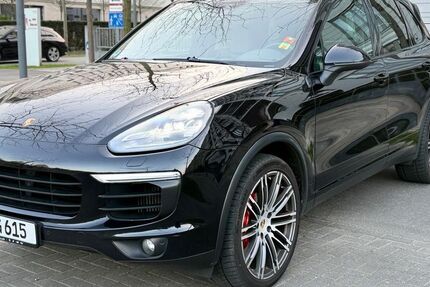 Porsche Cayenne 157.200 km 26.800 &euro; Düsseldorf 40229