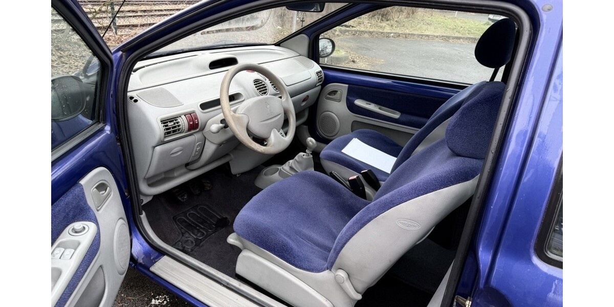 Renault Twingo 140.468 km 1.699 &euro; Krefeld 47798