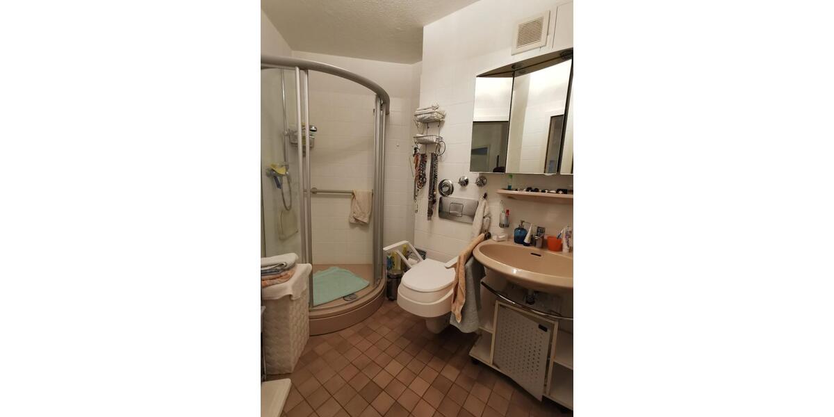 Gut vermietete Eigentumswohnung inkl Stellplatz in NE-Innenstadt 3 zimmer