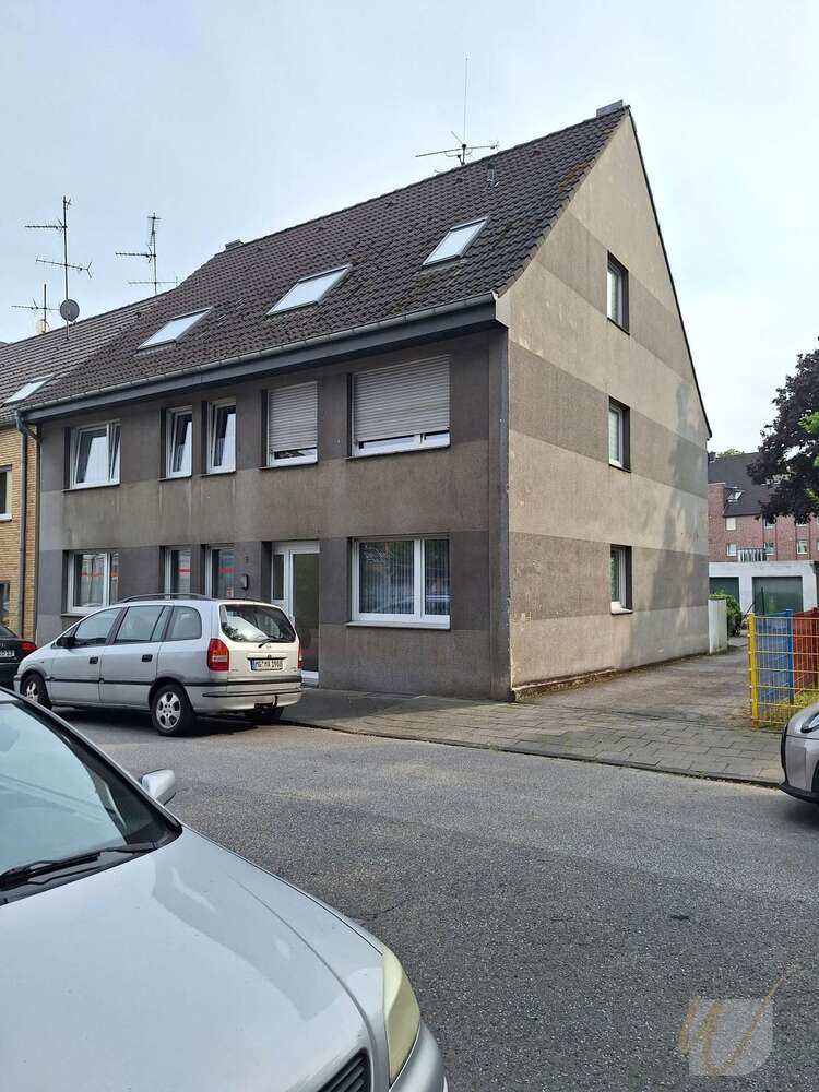 Haus zum Kaufen in Mönchengladbach 450.000 € 216.5 m²