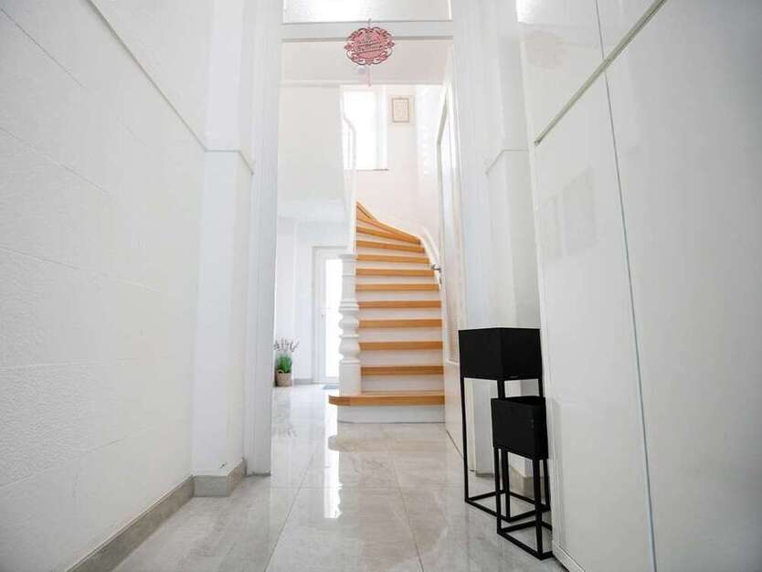 Haus zum Kaufen in Mönchengladbach 359.000 € 175 m²