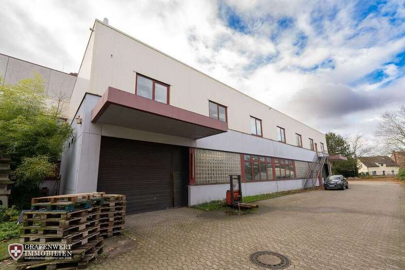 Halle in Ratingen 2.400.000 € 1175 m²