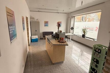 Büro, Laden und Lagerfläche ab 1.8.2026 zimmer