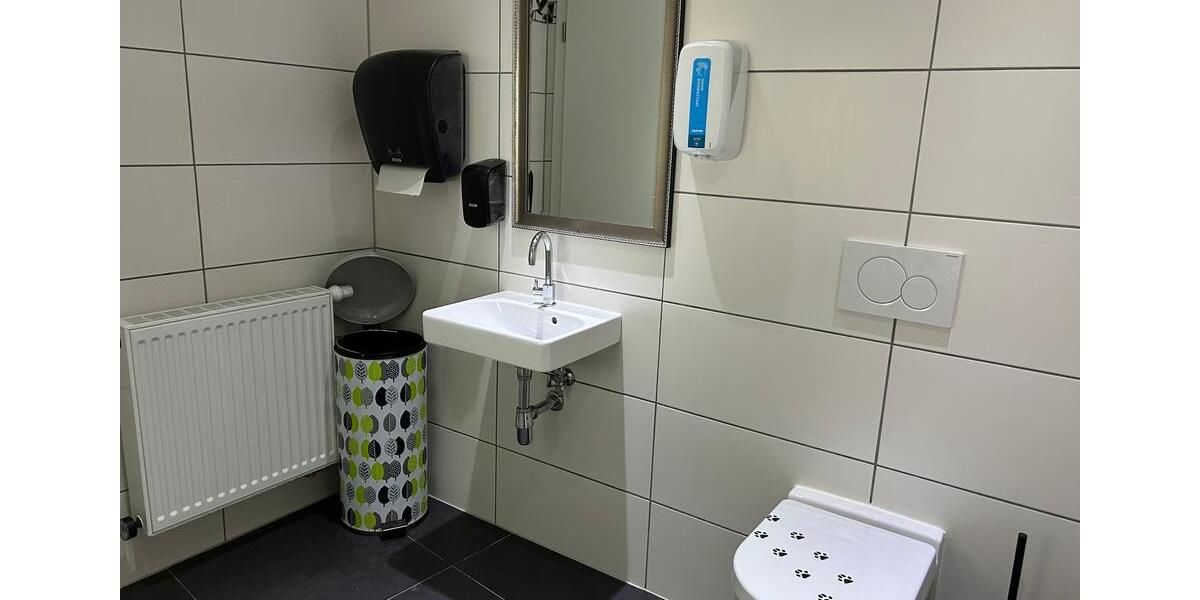 Charmantes Café Eiscafé in kernsaniertem und denkmalgeschütztem Fachwerkhaus! zimmer