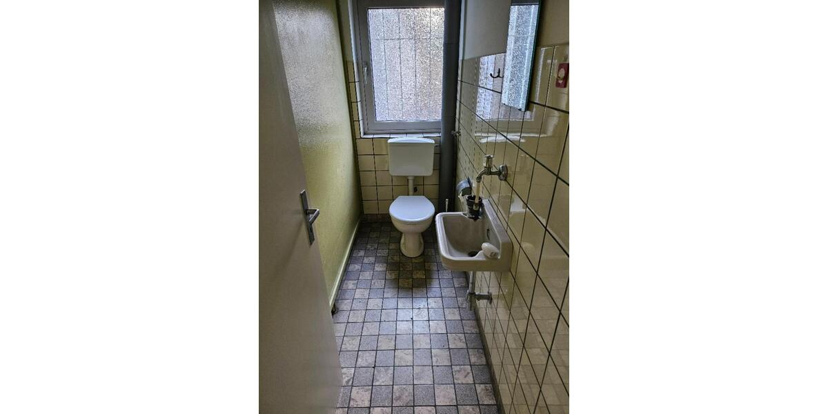 Krefeld-City: Ladenlokal für Einzelhandel Büro Dienstleistung zimmer