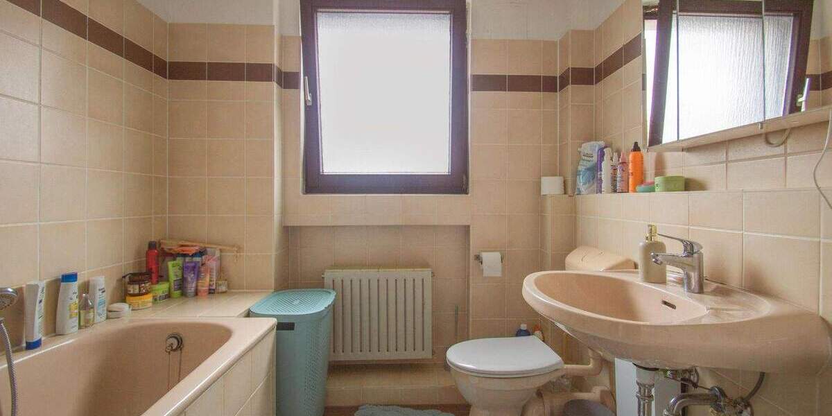 Verlässliches Wohnen in bester Lage von Krefeld-Verberg 4 zimmer