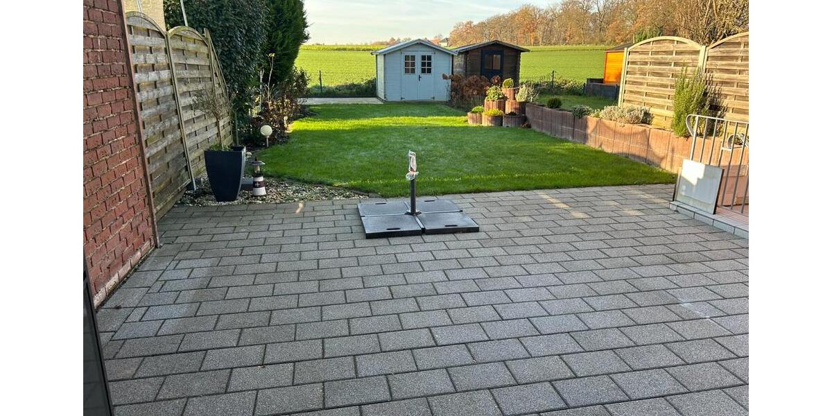 Freundliches Reihenhaus mit fünf Zimmern in Mönchengladbach 5 zimmer