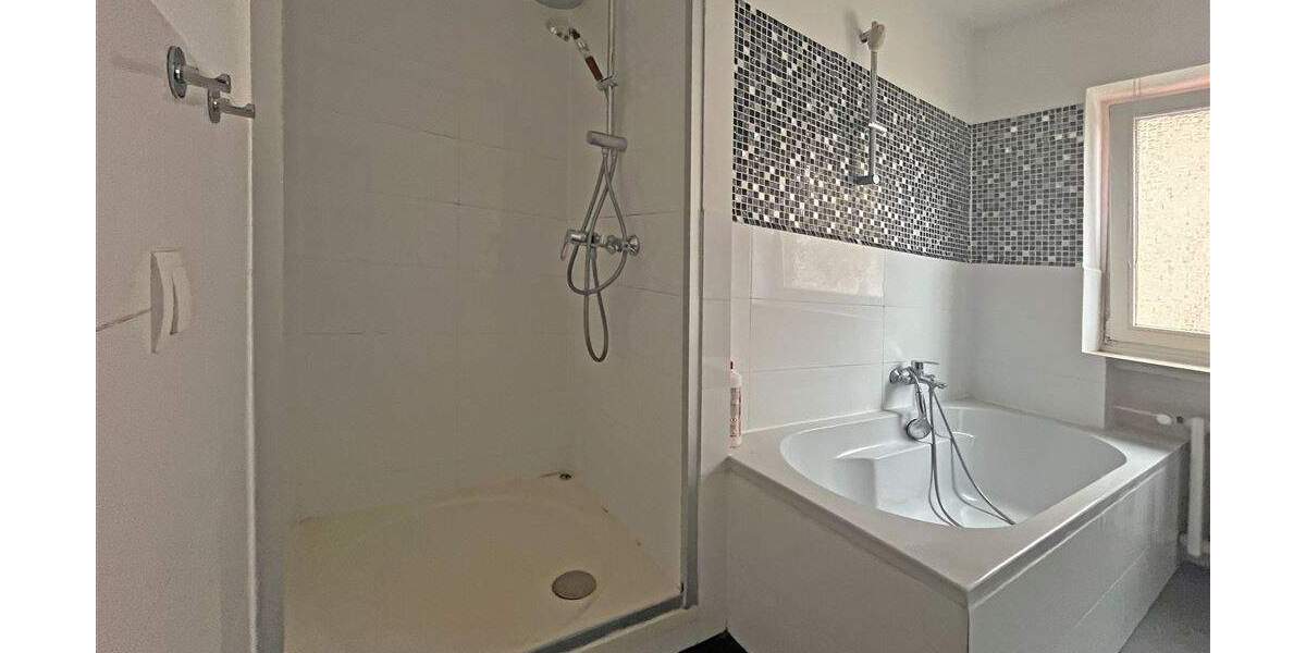 Mehrfamilienhaus, Wohnhaus Düsseldorf Garath - 5 Zimmer, 250 m&sup2;, 499.000&euro; | Angebot:25695149