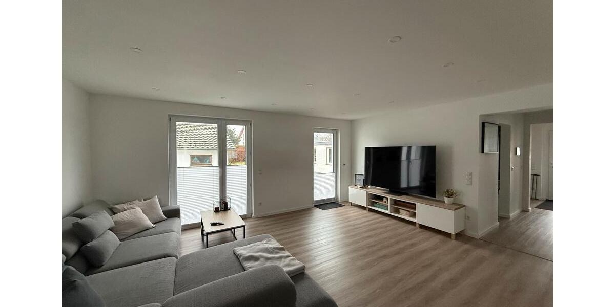 Doppelhaushälfte Leverkusen - 4 Zimmer, 135 m&sup2;, 2.450&euro; | Angebot:24712161