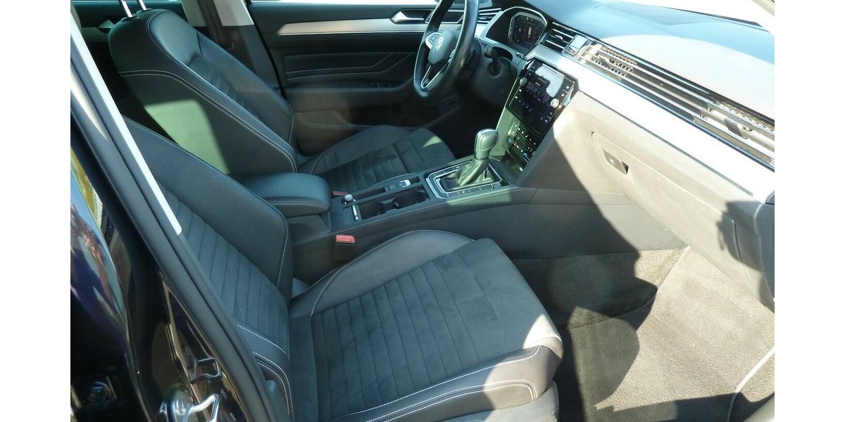VW Passat Variant R-Line 2.0 TDI DSG Leder Navi LED 135.000 km 20.900 &euro; Ratingen 40885