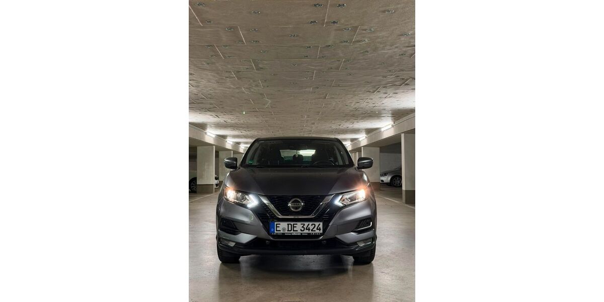 Nissan Qashqai 74.505 km 18.000 &euro; Düsseldorf 40472
