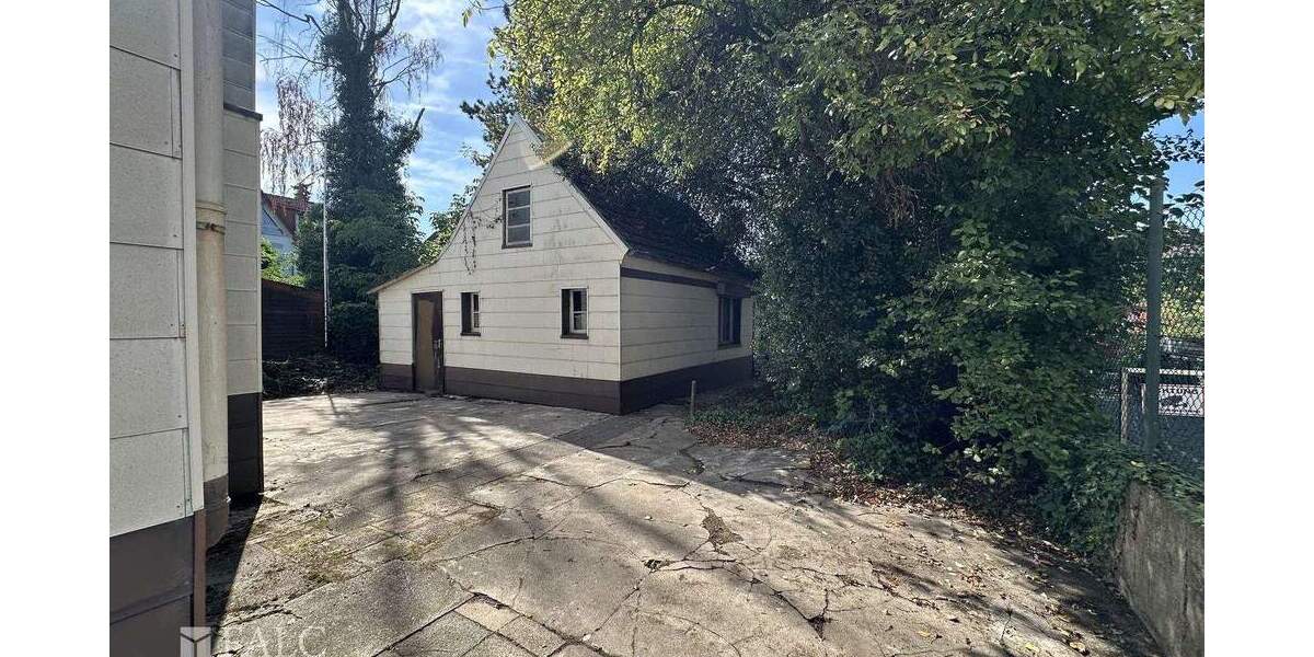 Grundstück mit Bestandsgebäude in Düsseldorf - Hassels 6 zimmer