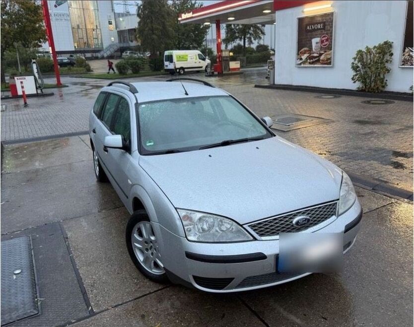 Ford Mondeo 346.250 km 1.750 € Düsseldorf 40470