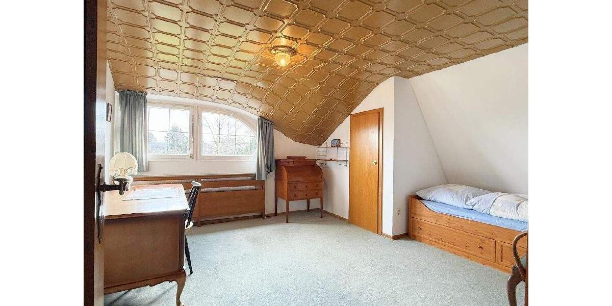 TOLLES ANWESEN MIT SCHWIMMBAD IN KREFELD-KLIEDBRUCH! 9 zimmer