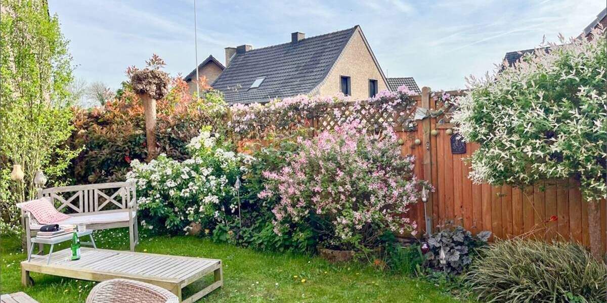 Mehrfamilienhaus, Wohnhaus Neuss / Rosellen Rosellen - 4 Zimmer, 110 m&sup2;, 460.000&euro; | Angebot:25689672