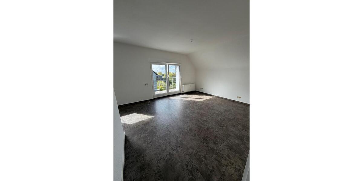 Etagenwohnung Remscheid - 3 Zimmer, 72 m&sup2;, 900&euro; | Angebot:26296332