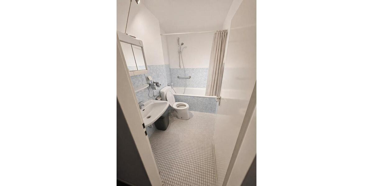 Etagenwohnung Neuss - 1 Zimmer, 39 m&sup2;, 580&euro; | Angebot:26424595