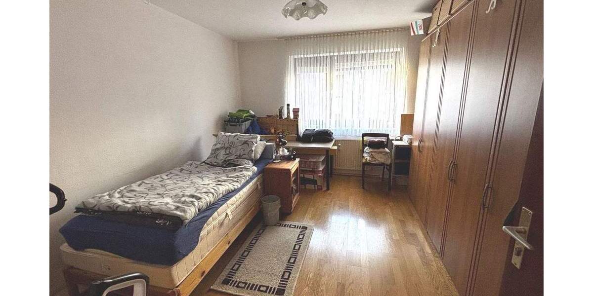 Etagenwohnung Krefeld Cracau - 3 Zimmer, 95 m&sup2;, 189.000&euro; | Angebot:25741183