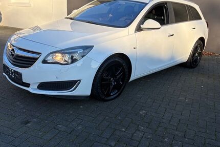 Opel Insignia 180.000 km 7.900 &euro; Solingen 42655