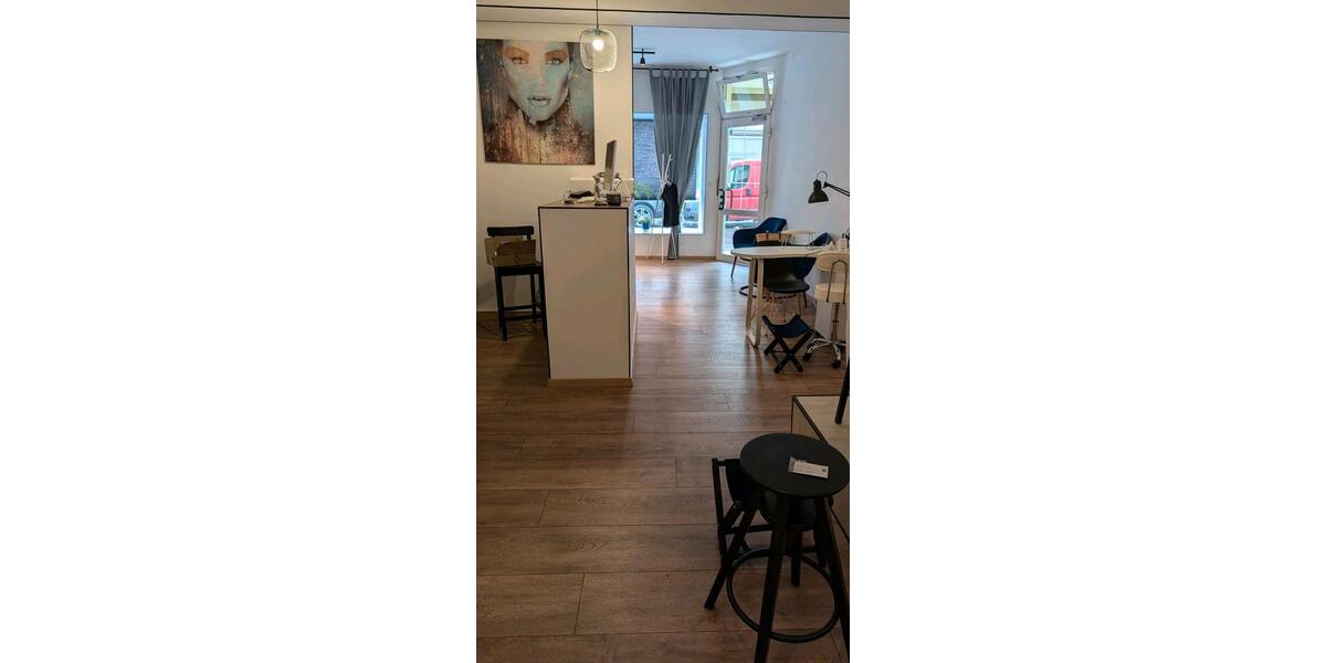 Bezugsfreies Ladenlokal in Krefeld Zentrum zimmer