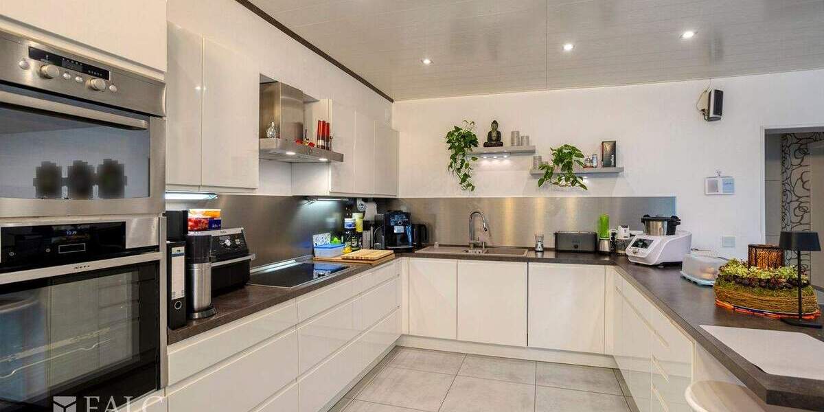 Etagenwohnung Bergheim Glessen - 7 Zimmer, 214 m&sup2;, 469.000&euro; | Angebot:24114363