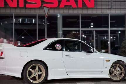 Nissan Skyline 102.500 km 26.900 &euro; Velbert 42553