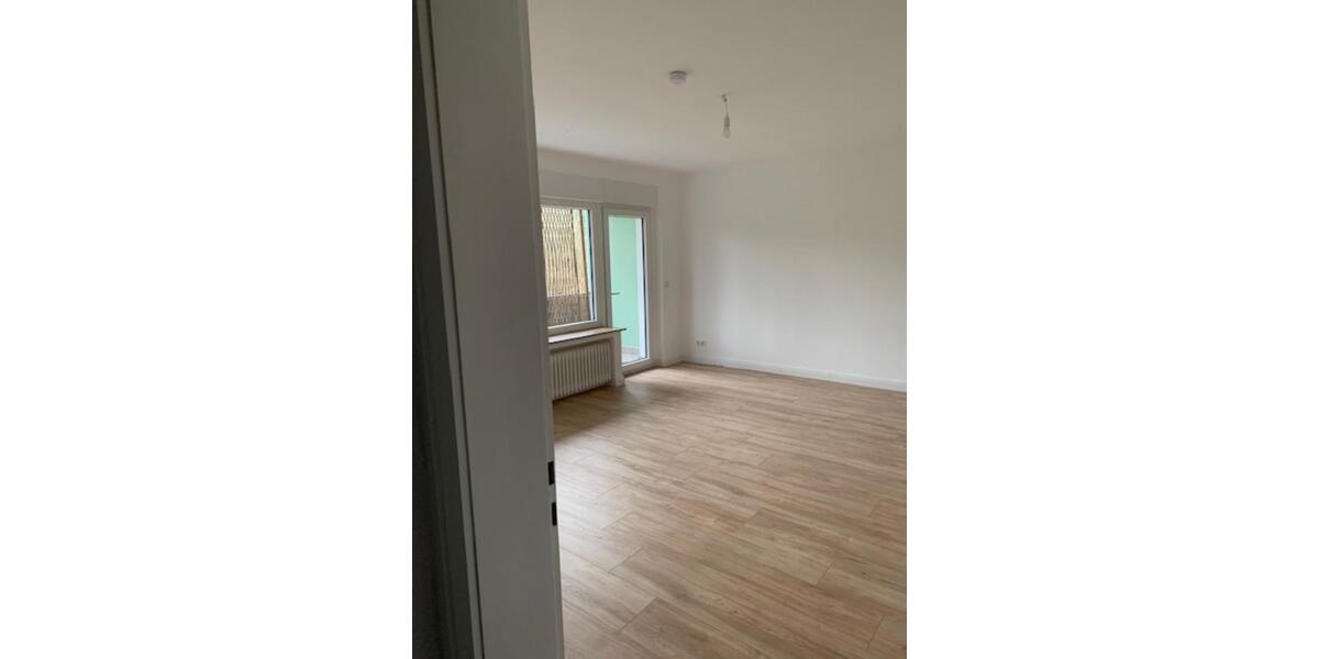 Helle Wohnung inkl. Küche im Mietpreis sowie Balkon ins Grüne 1 zimmer