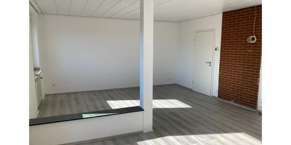 Dachgeschoßwohnung Duisburg Essenberg - 3 Zimmer, 83 m&sup2;, 900&euro; | Angebot:26426285