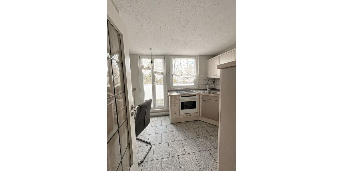 Dachgeschoßwohnung Oberhausen - 2.5 Zimmer, 77 m&sup2;, 790&euro; | Angebot:25790449