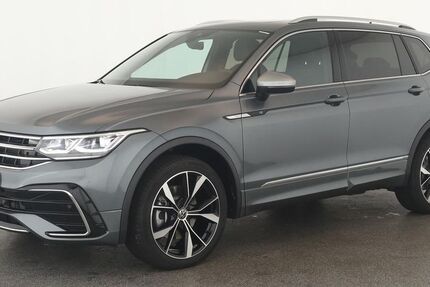 VW Tiguan Allspace 6.000 km 51.784 € Düsseldorf 40233