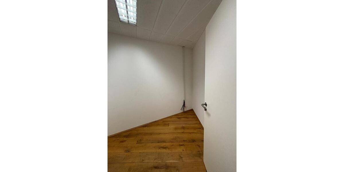 Büro in Düsseldorf Grafenberger Allee zimmer