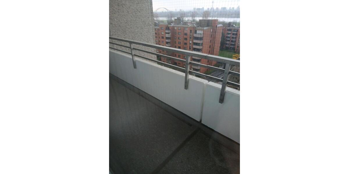 Etagenwohnung Neuss - 4 Zimmer, 108 m&sup2;, 280.000&euro; | Angebot:25745996