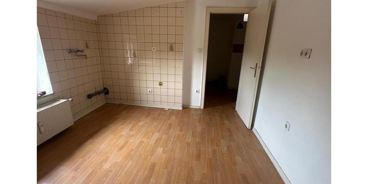Dachgeschoßwohnung Duisburg Essenberg - 3 Zimmer, 82 m&sup2;, 500&euro; | Angebot:26428316
