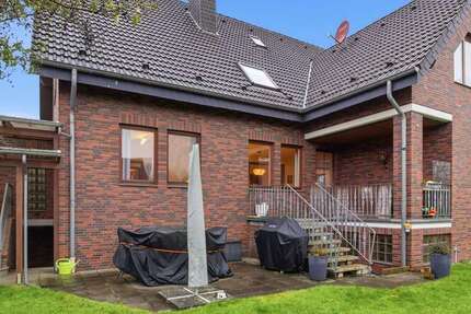 Haus zum Kaufen in Bedburg 669.000 € 286 m² 9 zimmer