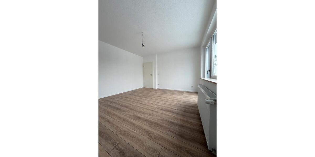 Etagenwohnung Duisburg Mittelmeiderich - 1 Zimmer, 50 m&sup2;, 650&euro; | Angebot:25790433