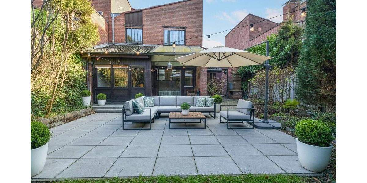 Split-Level-Haus mit großem Potenzial in Duisburg-Huckingen - Energieeffizienzklasse D 4 zimmer