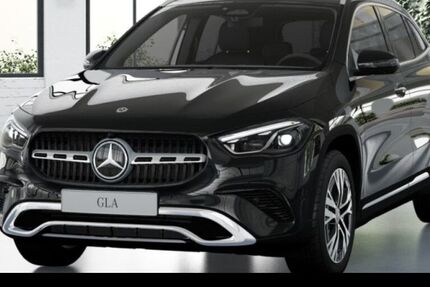 Mercedes-Benz GLA 200 9.900 km 41.990 &euro; Duisburg 47138