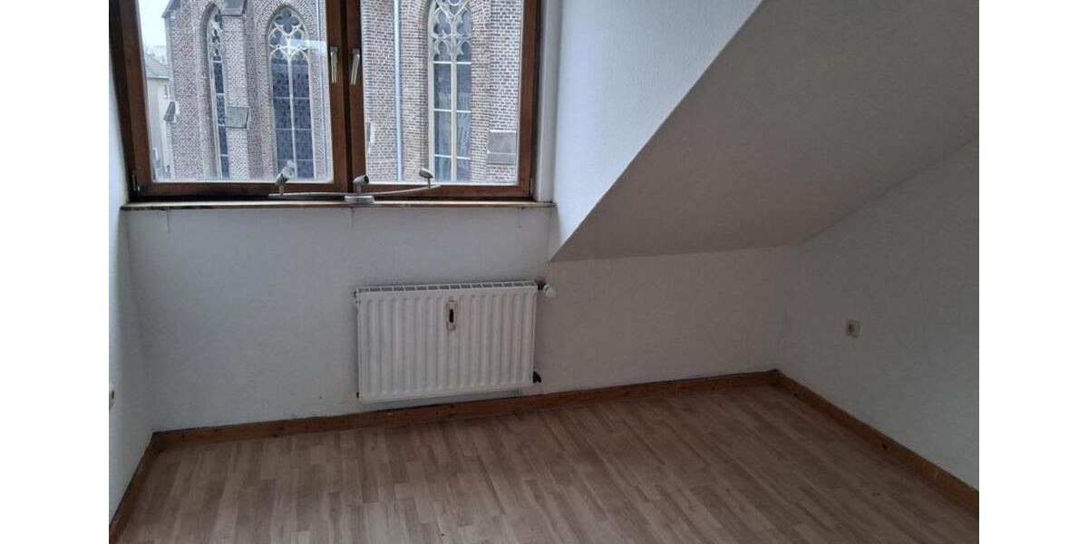 Dachgeschoßwohnung Krefeld Cracau - 2 Zimmer, 35 m&sup2;, 390&euro; | Angebot:25714504