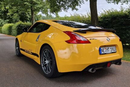 Nissan 370Z 141.600 km 17.990 &euro; Neuss 41472