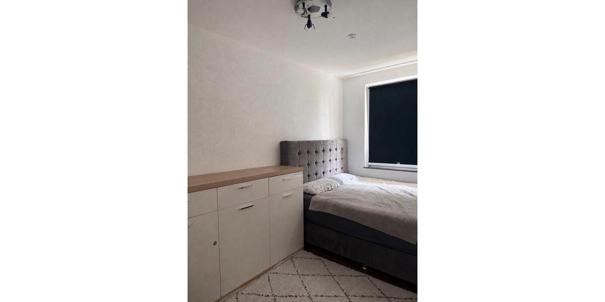 Etagenwohnung Krefeld Dießem - 3 Zimmer, 83 m&sup2;, 200.000&euro; | Angebot:26993466