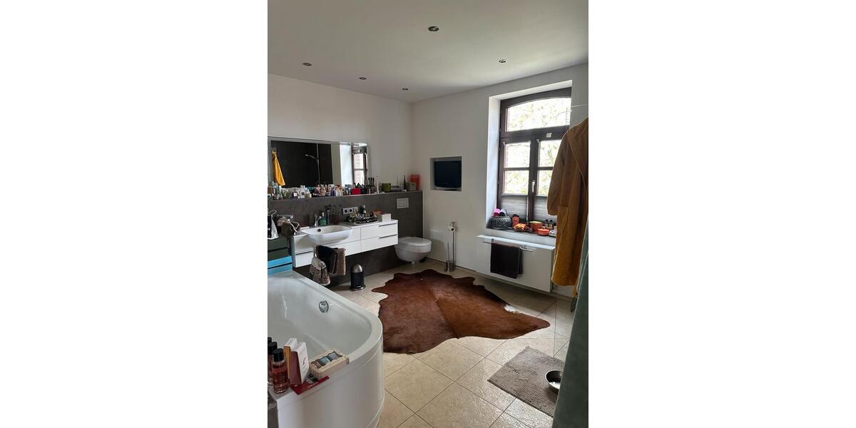 Einfamilienhaus Mönchengladbach West - 7 Zimmer, 290 m&sup2;, 3.600&euro; | Angebot:26126569