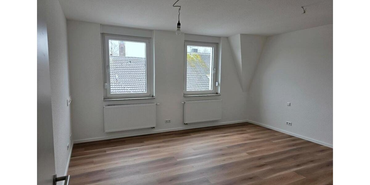 Dachgeschoßwohnung Mönchengladbach - 3 Zimmer, 92 m&sup2;, 1.176&euro; | Angebot:25646320