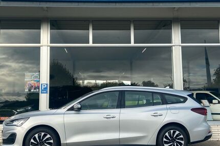 Ford Focus 33.200 km 19.780 € Willich-Anrath 47877